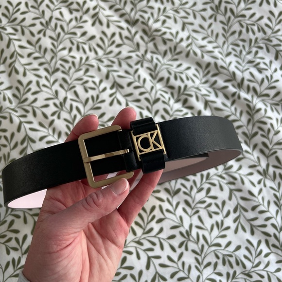 Calvin Klein Synthetic Leather Black Belt - Picture 2 of 5